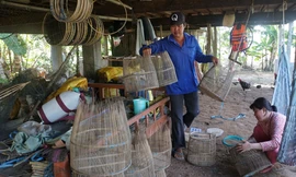 Cận cảnh làng nghề ăn theo mùa nước nổi ở vùng biên An Giang