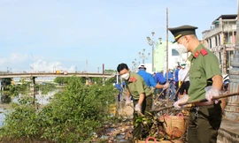 Tuổi trẻ Bạc Liêu thu gom hơn 15 tấn rác thải, nhựa