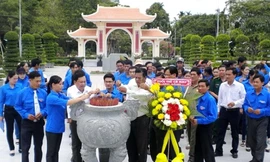 Khánh thành khu tưởng niệm Bác Hồ