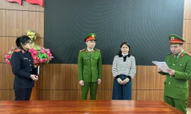 Cựu nhân viên ngân hàng vay tiền tỷ cho khách rồi cầm luôn