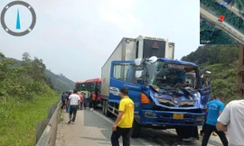 Tai nạn liên hoàn trên cao tốc Nội Bài - Lào Cai, giao thông ùn tắc