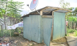 Trẻ có thể bị tiêu chảy, kiết lỵ, nhiễm khuẩn đường ruột, thương hàn… vì nhà vệ sinh bẩn ở trường học