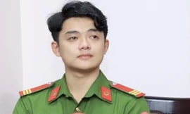 Chiến sỹ, thương binh Phan Đức Mạnh xúc động khi phát biểu tại buổi lễ. Ảnh: CAO