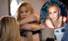 Nữ triệu phú 60 tuổi cởi áo khoe ngực trong show về giới siêu giàu châu Á gây ‘sốc’