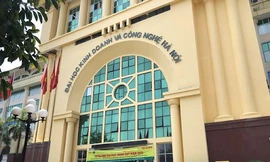 Miễn nhiệm Phó Hiệu trưởng trường đại học Kinh doanh và Công nghệ Hà Nội