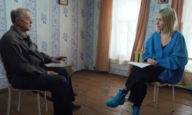 Ksenia Sobchak phỏng vấn riêng tên tội phạm vừa mãn hạn tù Viktor Mokhov.