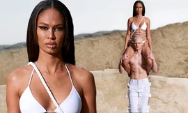 ‘Chân dài triệu đô’ Joan Smalls mặc bikini sexy, được mẫu nam cõng cổ đi catwalk