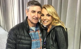 Cha ruột đệ đơn đòi tiền Britney Spears 