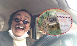 Nghệ sĩ Giang Còi đi mua thuốc bất ngờ được mừng tuổi số tiền gấp 5 lần