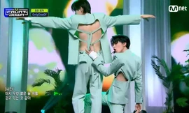 Nhóm nhạc nam Hàn Quốc thực hiện vũ đạo gợi dục gây sốc