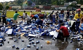 Khởi tố hai bị can trong vụ ‘hôi bia’