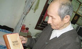 Cãi Nguyễn Vỹ hộ Hoài Thanh