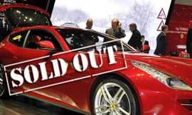 Ferrari FF và Lamborghini Aventador LP700-4 ‘cháy’ hàng