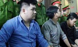 Ba bị cáo Tài, Hùng và Phú (trái sang). Ảnh: Tân Châu