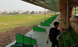 Cưỡng chế sân tập golf khủng 'mọc' trên đất dự án ở Hà Nội