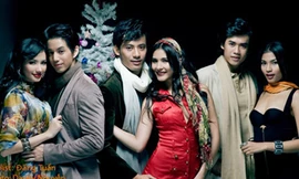 Ngắm 3 vedette làng mẫu Việt  lung linh trong ảnh Giáng sinh