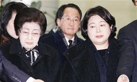 Phu nhân cố Tổng thống Hàn Quốc dự tang lễ ông Kim Jong-il