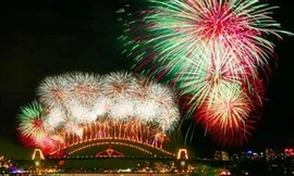 Việt Nam cùng thế giới chào đón năm mới