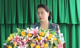 Chủ tịch Quốc hội Nguyễn Thị Kim Ngân phát biểu tại buôi tiếp xúc cử tri. 