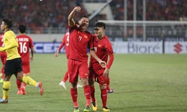 Bàn thắng của Anh Đức có công rất lớn của Quang Hải. Ảnh S.N