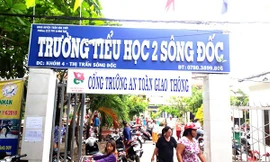 Trường Tiểu học "2" Sông Đốc (huyện Trần Văn Thời, tỉnh Cà Mau), nơi xảy ra vụ việc. (Ảnh: CTV)