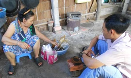 Ly kỳ chuyện đi bắt ‘con sâu răng’