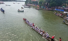 Tưng bừng lễ hội đua thuyền trên quê hương Đại Tướng