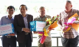 Bí thư Tỉnh ủy Quảng Bình đến thăm 'Vua hang động'