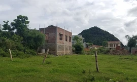 Công trình trái phép 'băm nát' đất di sản