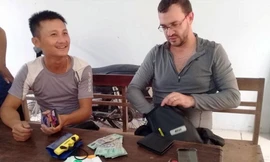 Anh Hưng và chủ nhân chiếc ví