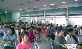 Mua vé tàu Tết: Nghẽn mạng, hàng nghìn người ...trắng tay