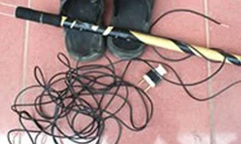 Bắt giữ người chích điện hàng xóm, lộ tên trộm cướp nguy hiểm