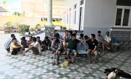 Gần 50 người tháo chạy khi công an đột kích trường gà trưa mồng 4 Tết