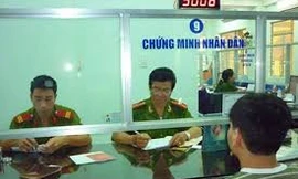 Bỏ ghi tên cha, mẹ trên Chứng minh nhân dân