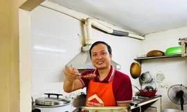 Quán cơm từ thiện giúp bệnh nhân nghèo 