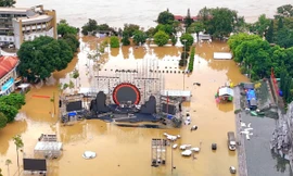 Nước sông Lô dâng cao trên mức báo động 3, Tuyên Quang ngập sâu trên 2m