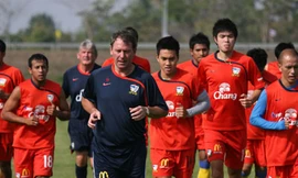 Sai lầm của “HLV triệu đô” Bryan Robson