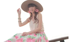 Váy maxi tung tăng đón nắng hè