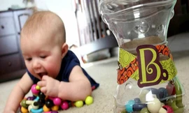 Hóc dị vật cực kỳ nguy hiểm đối với trẻ nhỏ. Ảnh minh hoạ: Internet