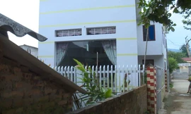 Phòng khám tư nhân nơi Y sĩ Th. hành nghề, bị nghi ngờ làm lây nhiễm HIV do dùng chung kim tiêm.