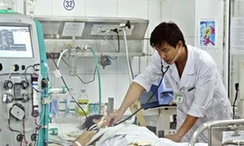 ĐIều trị cho bệnh nhân tại BV Bạch Mai, Hà Nội. Ảnh: Internet