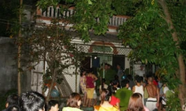 Nữ chủ nhân chiếc xe bị giết và cuộc truy tìm thỏi vàng tám lượng