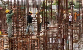 Nhà giảm giá "sốc", vì sao người mua chưa mặn mà?