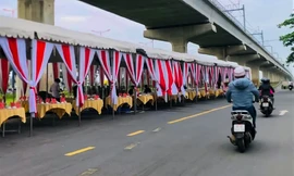 Xôn xao hình ảnh dựng rạp đám cưới dọc tuyến metro số 1 ở TPHCM