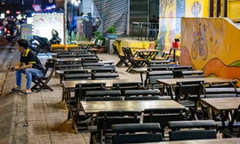 Nhiều quán nhậu ở TPHCM 'vắng như chùa Bà Đanh' vì khách sợ… uống bia