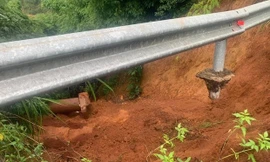 Sạt lở nghiêm trọng trên tuyến đường nối Bình Phước và Lâm Đồng