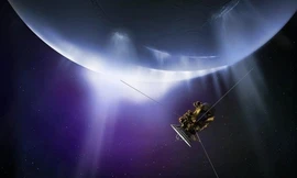 Sinh vật ngoài hành tinh phun vật chất vào tàu NASA?