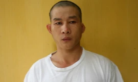 'Đại ca' đập chai bia vào mặt đàn em vì... nhậu kém