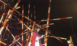 Nghệ sĩ Đào Anh Khánh trình diễn “Đáo xuân”