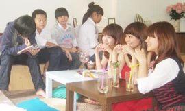 Tại quán cà phê của cán bộ Đoàn Ảnh: D.N